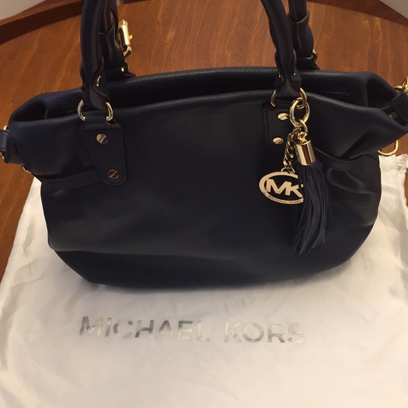 MK Navy Large Megan Satchel - Picture 2 of 8